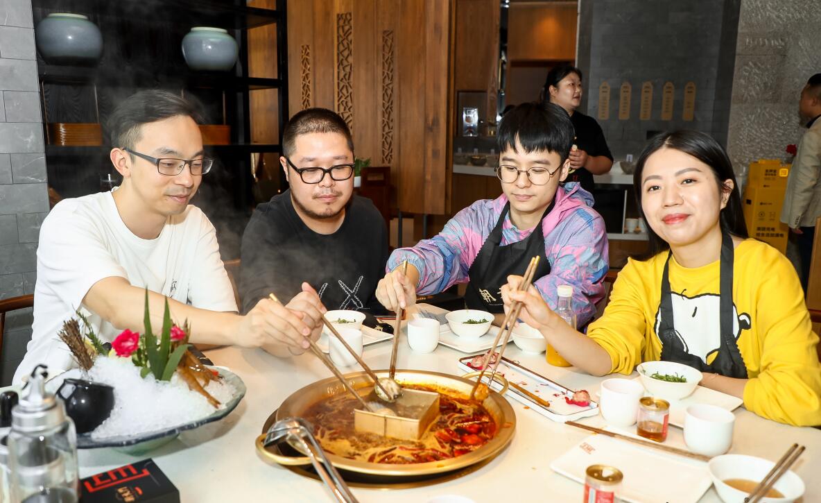 石家莊開火鍋加盟店，如何引起市場(chǎng)反響？