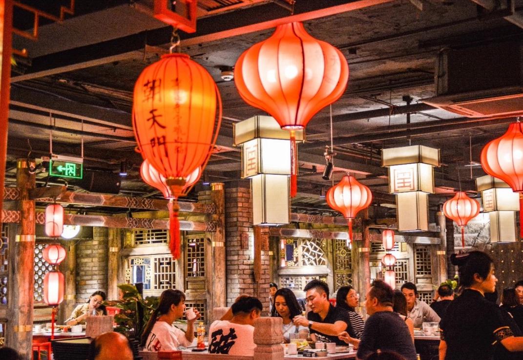 百色開火鍋加盟店，如何提高前廳服務水平？