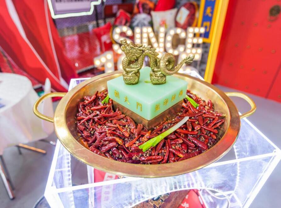 酉陽開火鍋加盟店，如何提升開業(yè)服務？
