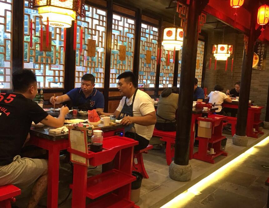 巫溪開(kāi)火鍋加盟店，有哪些開(kāi)店門檻？